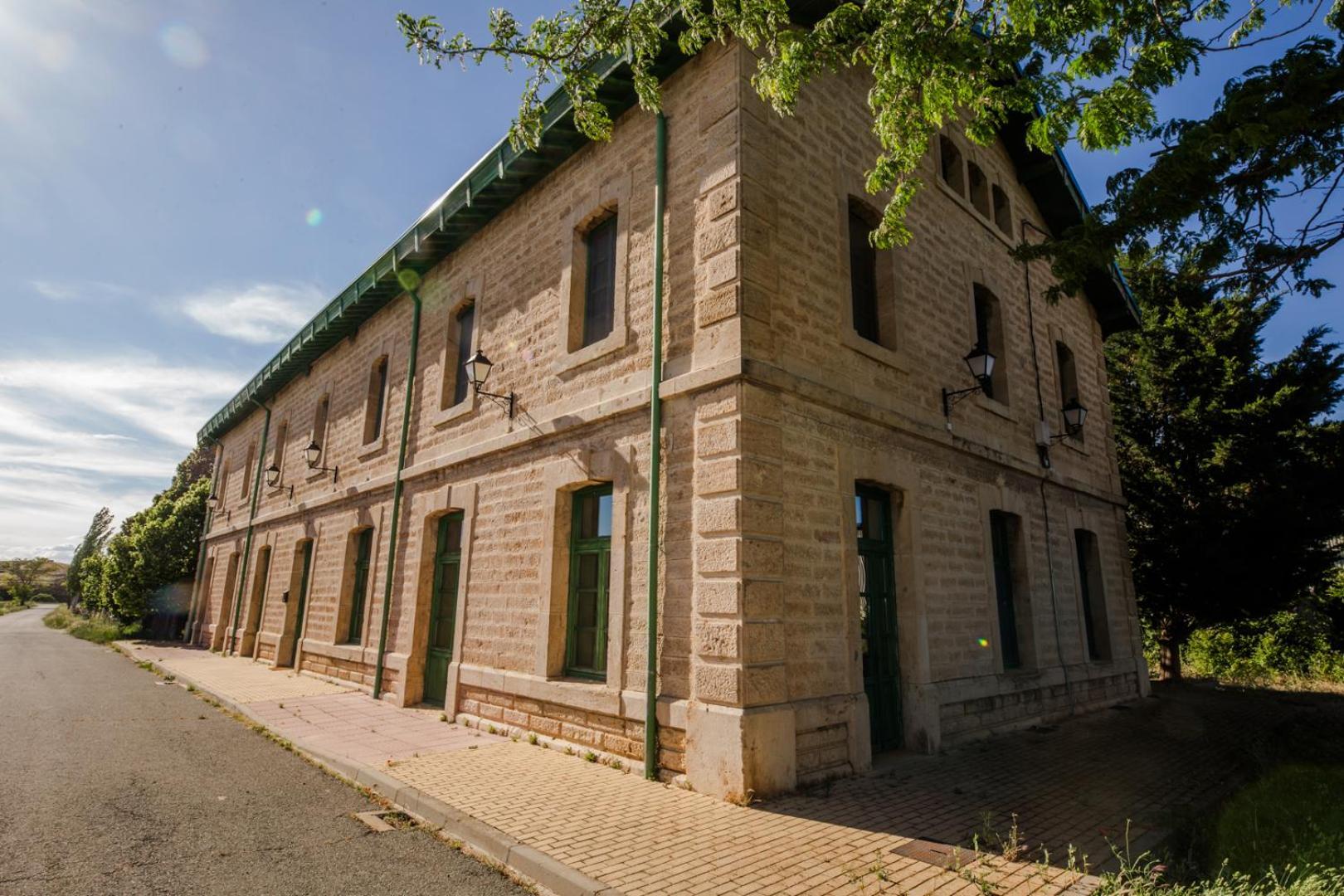 Hotel Rural Estacion De La Dehesa Альмасан Экстерьер фото
